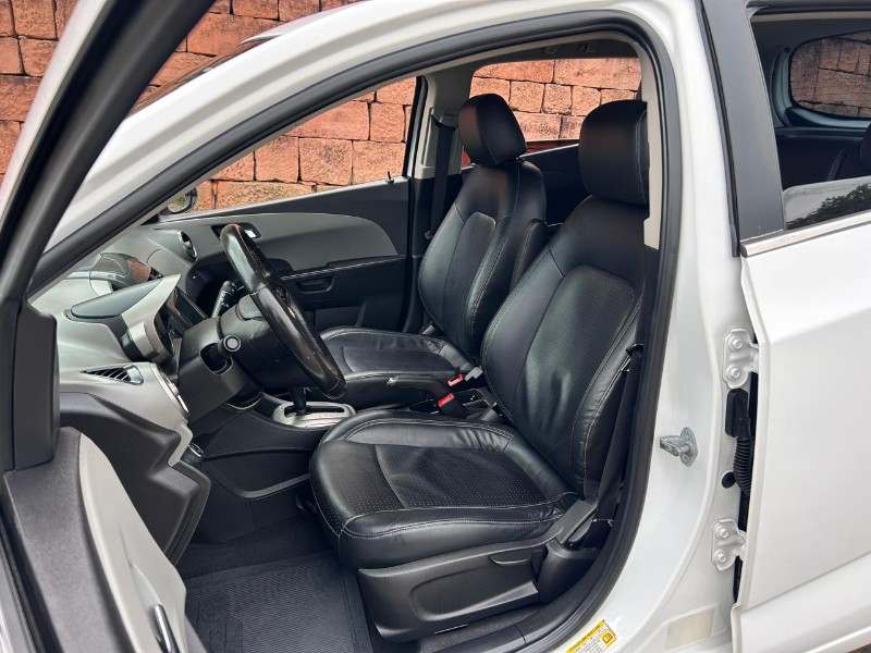 CHEVROLET SONIC HB LTZ 1.6 16V FLEXPOWER 5P AUT. 2014/2014 LS MULTIMARCAS VENÂNCIO AIRES / Carros no Vale
