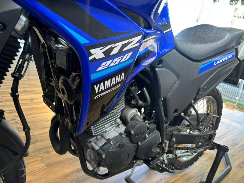 YAMAHA LANDER 250 ABS /2023 RT 811 VEÍCULOS ARROIO DO MEIO / Carros no Vale
