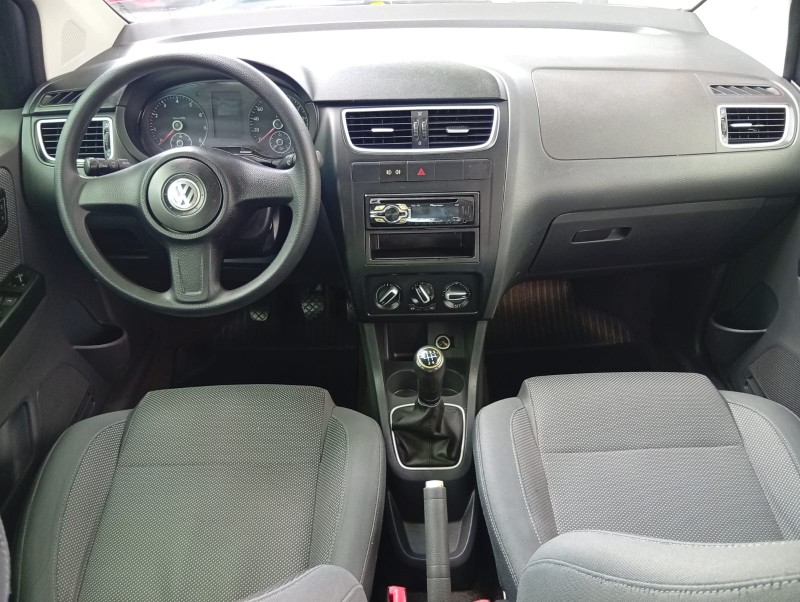 VOLKSWAGEN FOX 1.0 GII 2011/2012 ALTERNATIVA VEÍCULOS LAJEADO / Carros no Vale
