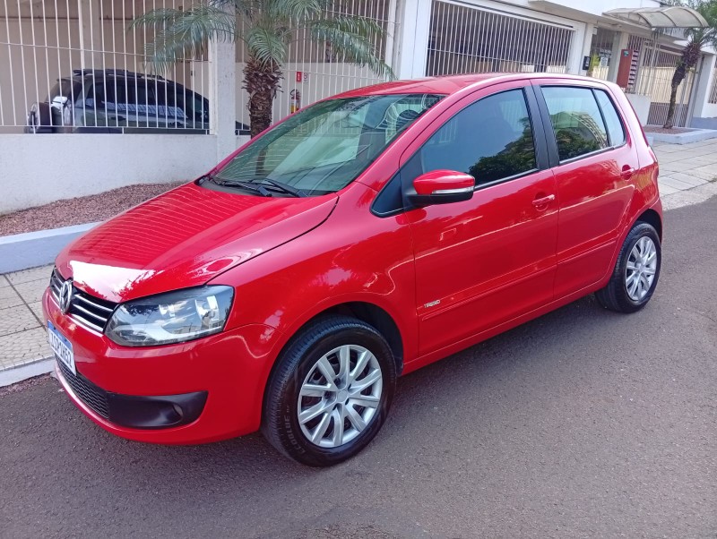 VOLKSWAGEN FOX 1.0 GII 2011/2012 ALTERNATIVA VEÍCULOS LAJEADO / Carros no Vale