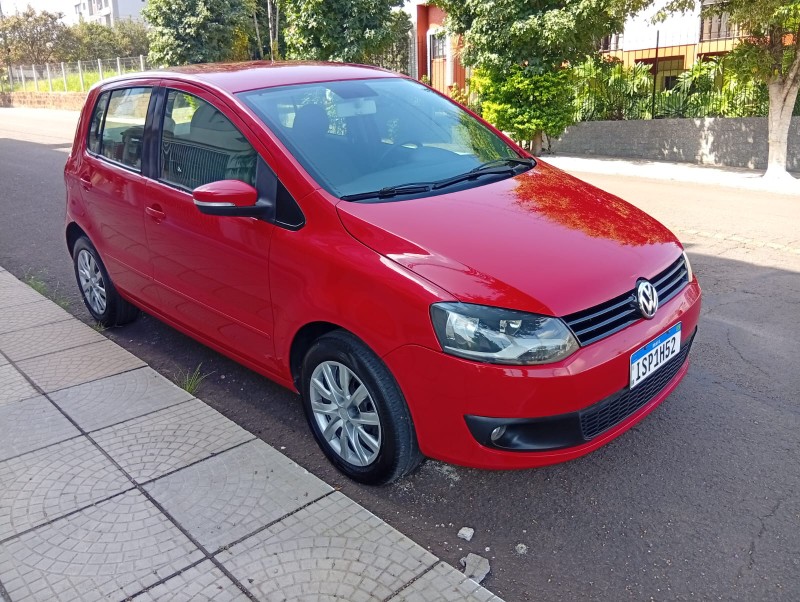 VOLKSWAGEN FOX 1.0 GII 2011/2012 ALTERNATIVA VEÍCULOS LAJEADO / Carros no Vale