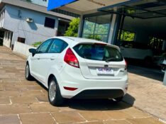 FORD FIESTA HA 1.5L S 2014/2015 SÉTIMA VEÍCULOS GUAPORÉ / Carros no Vale