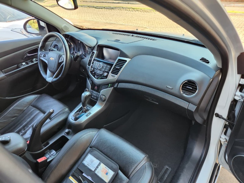 CHEVROLET CRUZE SPORT6 LTZ 1.8 2013/2013 TS VEÍCULOS ANTA GORDA / Carros no Vale