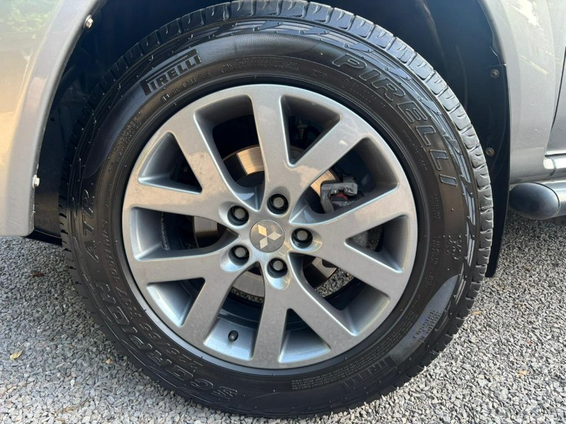 MITSUBISHI PAJERO TR4 /2013 RT 811 VEÍCULOS ARROIO DO MEIO / Carros no Vale