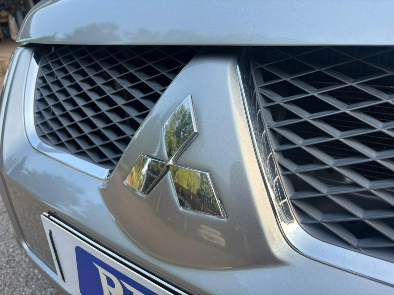 MITSUBISHI PAJERO TR4 /2013 RT 811 VEÍCULOS ARROIO DO MEIO / Carros no Vale