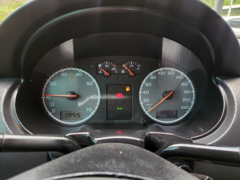 VOLKSWAGEN SAVEIRO 1.6 CITY 8V 2002/2002 TS VEÍCULOS ANTA GORDA / Carros no Vale