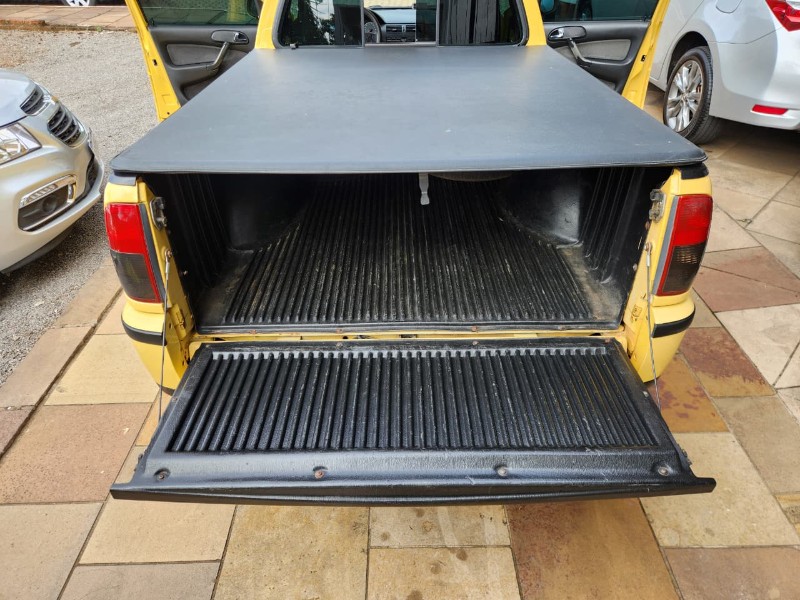 VOLKSWAGEN SAVEIRO 1.6 CITY 8V 2002/2002 TS VEÍCULOS ANTA GORDA / Carros no Vale