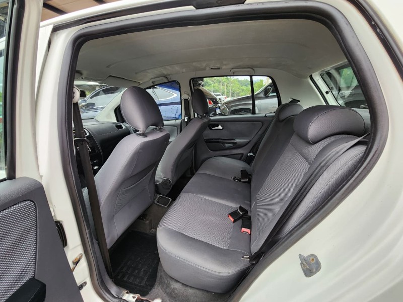 VOLKSWAGEN FOX 1.6 MI 8V TOTAL FLEX 2011/2012 TS VEÍCULOS ANTA GORDA / Carros no Vale