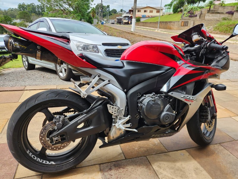 HONDA MOTOS CBR 600 RR 2007/2007 TS VEÍCULOS ANTA GORDA / Carros no Vale