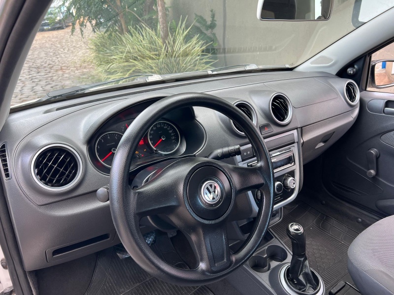 VOLKSWAGEN SAVEIRO 1.6 CE 2012/2012 ELY AUTOMÓVEIS LAJEADO / Carros no Vale