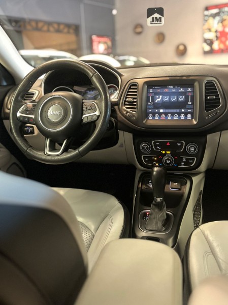 JEEP COMPASS 2.0 16V LONGITUDE 2018/2018 JM AUTOMÓVEIS VENÂNCIO AIRES / Carros no Vale