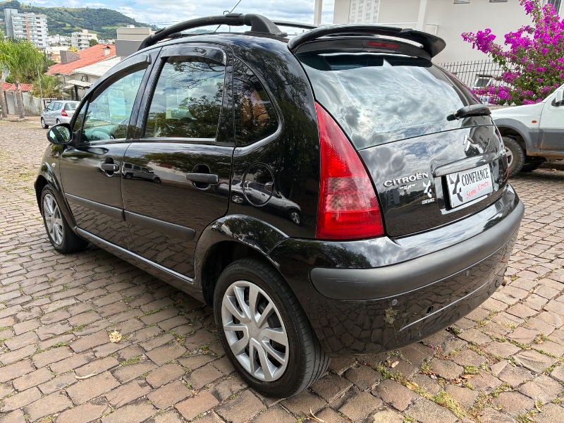 CITROEN C3 1.4 I GLX 8V FLEX 4P MANUAL 2005/2006 COMPLETO VEÍCULOS GUAPORÉ / Carros no Vale
