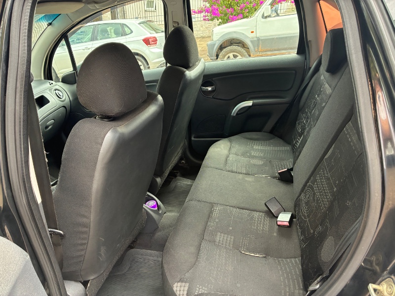 CITROEN C3 1.4 I GLX 8V FLEX 4P MANUAL 2005/2006 COMPLETO VEÍCULOS GUAPORÉ / Carros no Vale