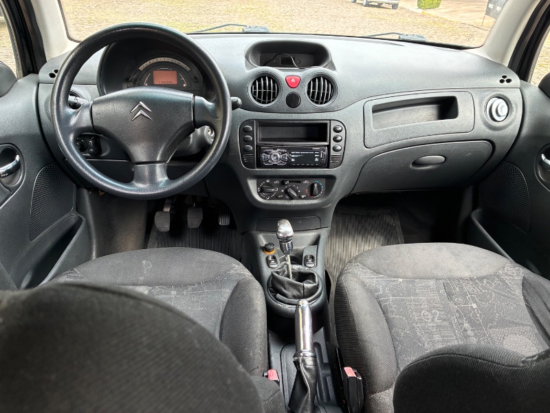 CITROEN C3 1.4 I GLX 8V FLEX 4P MANUAL 2005/2006 COMPLETO VEÍCULOS GUAPORÉ / Carros no Vale