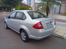 FORD FIESTA SEDAN 1.6 2009/2009 ALTERNATIVA VEÍCULOS LAJEADO / Carros no Vale