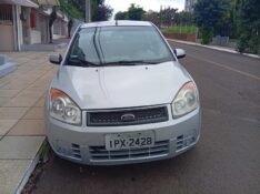FORD FIESTA SEDAN 1.6 2009/2009 ALTERNATIVA VEÍCULOS LAJEADO / Carros no Vale