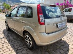 FORD FIESTA SE 1.0 8V FLEX 5P 2008/2008 COMPLETO VEÍCULOS GUAPORÉ / Carros no Vale