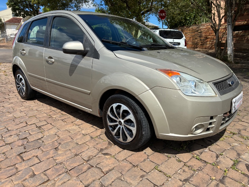 FORD FIESTA SE 1.0 8V FLEX 5P 2008/2008 COMPLETO VEÍCULOS GUAPORÉ / Carros no Vale