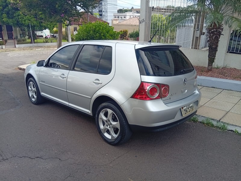 VOLKSWAGEN GOLF 1.6 SPORTLINE 2008/2008 ALTERNATIVA VEÍCULOS LAJEADO / Carros no Vale