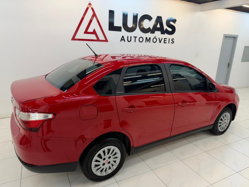 FIAT GRAND SIENA ATTRACTIVE 1.4 8V 2014/2014 LUCAS AUTOMÓVEIS BOM RETIRO DO SUL / Carros no Vale