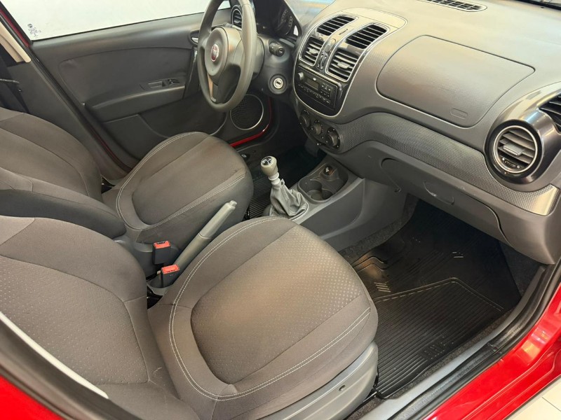 FIAT GRAND SIENA ATTRACTIVE 1.4 8V 2014/2014 LUCAS AUTOMÓVEIS BOM RETIRO DO SUL / Carros no Vale