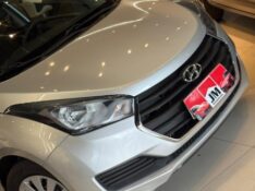 HYUNDAI H20 1.0 COMFORT 2016/2016 JM AUTOMÓVEIS VENÂNCIO AIRES / Carros no Vale