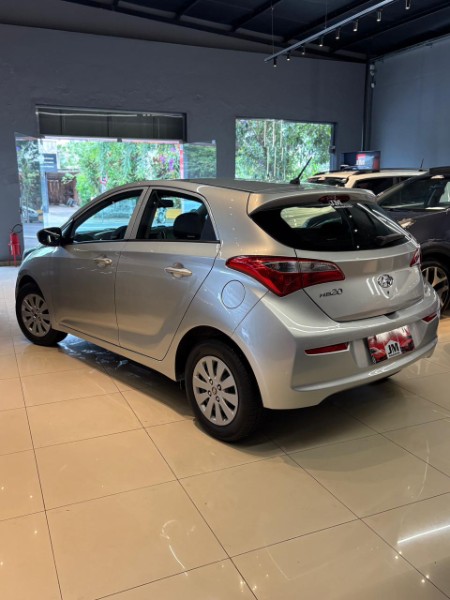 HYUNDAI H20 1.0 COMFORT 2016/2016 JM AUTOMÓVEIS VENÂNCIO AIRES / Carros no Vale