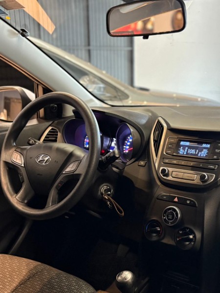 HYUNDAI H20 1.0 COMFORT 2016/2016 JM AUTOMÓVEIS VENÂNCIO AIRES / Carros no Vale