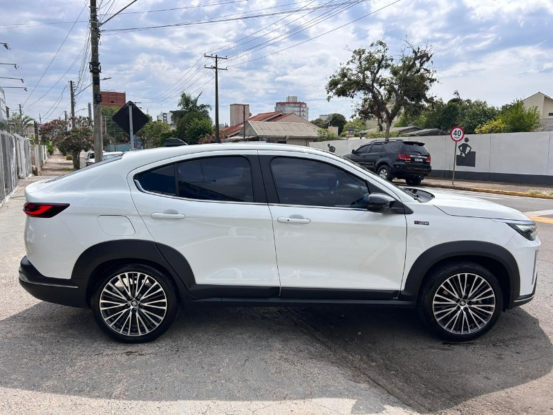 FIAT FASTBACK LIMITED ED.1.3 270 T.FLEX AUT. 2025/2025 LS MULTIMARCAS VENÂNCIO AIRES / Carros no Vale