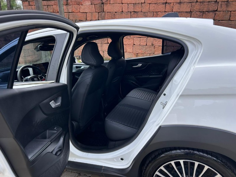 FIAT FASTBACK LIMITED ED.1.3 270 T.FLEX AUT. 2025/2025 LS MULTIMARCAS VENÂNCIO AIRES / Carros no Vale
