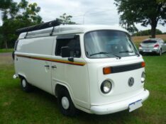 VOLKSWAGEN KOMBI FURGAO KOMBI FURGÃO 1.6 2005/2005 PREMIUM AUTOMÓVEIS ARROIO DO MEIO / Carros no Vale