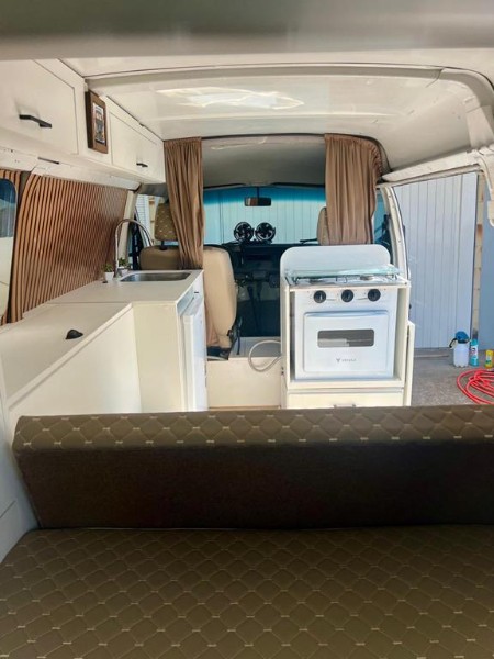 VOLKSWAGEN KOMBI FURGAO KOMBI FURGÃO 1.6 2005/2005 PREMIUM AUTOMÓVEIS ARROIO DO MEIO / Carros no Vale