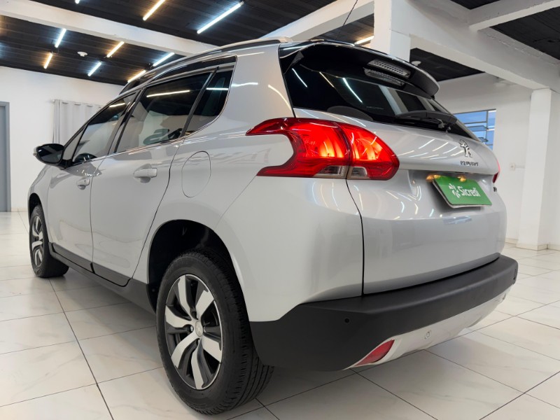 PEUGEOT 2008 1.6 16V FLEX GRIFFE 4P AUTOMÁTICO 2017/2017 LUCAS AUTOMÓVEIS BOM RETIRO DO SUL / Carros no Vale