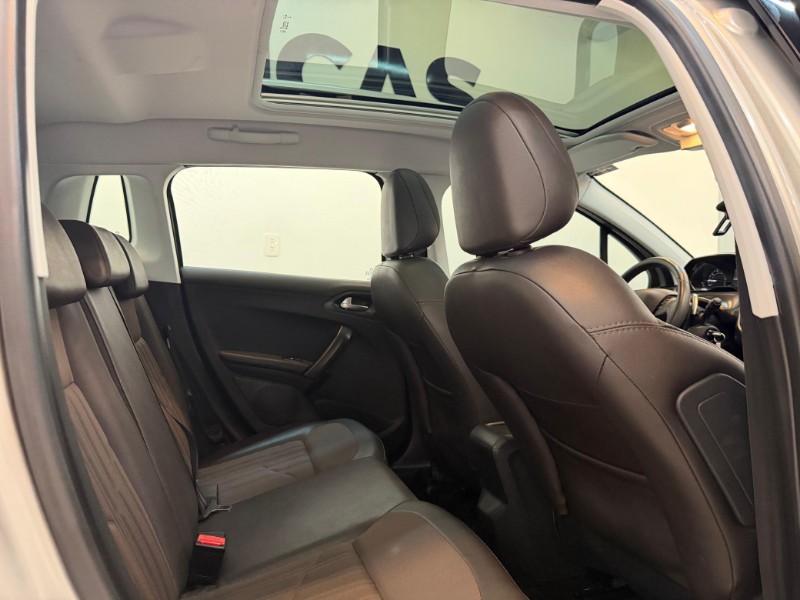 PEUGEOT 2008 1.6 16V FLEX GRIFFE 4P AUTOMÁTICO 2017/2017 LUCAS AUTOMÓVEIS BOM RETIRO DO SUL / Carros no Vale