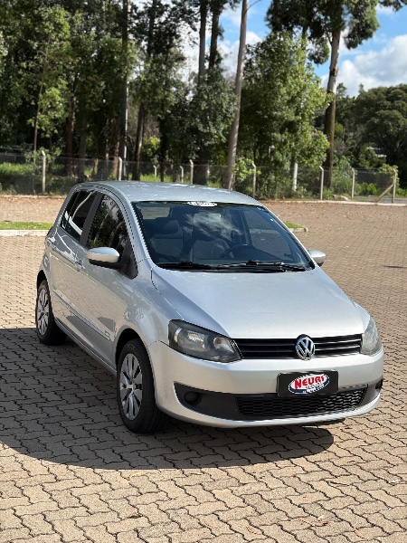 VOLKSWAGEN FOX 1.6 MI 8V 2013 2013/2013 NEURI VEÍCULOS LAJEADO / Carros no Vale