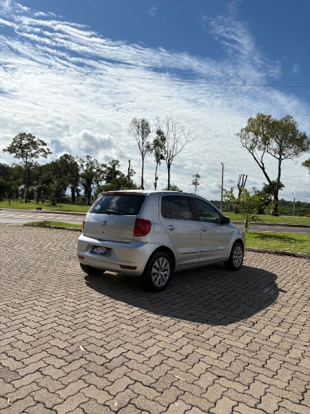VOLKSWAGEN FOX 1.6 MI 8V 2013 2013/2013 NEURI VEÍCULOS LAJEADO / Carros no Vale