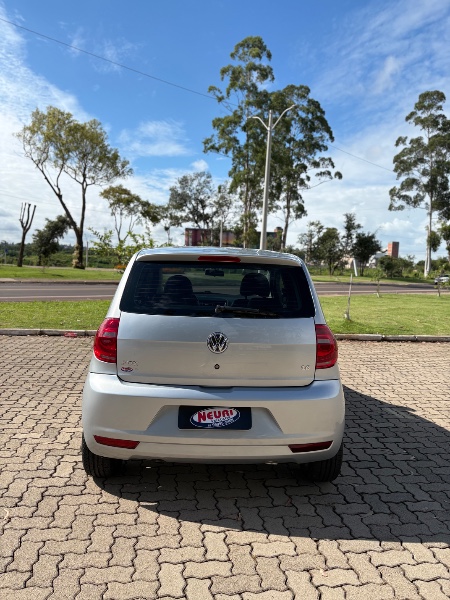 VOLKSWAGEN FOX 1.6 MI 8V 2013 2013/2013 NEURI VEÍCULOS LAJEADO / Carros no Vale