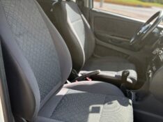 VOLKSWAGEN FOX 1.6 MI 8V 2013 2013/2013 NEURI VEÍCULOS LAJEADO / Carros no Vale