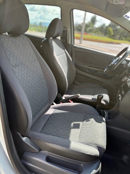 VOLKSWAGEN FOX 1.6 MI 8V 2013 2013/2013 NEURI VEÍCULOS LAJEADO / Carros no Vale