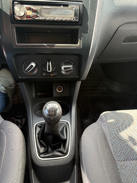 VOLKSWAGEN FOX 1.6 MI 8V 2013 2013/2013 NEURI VEÍCULOS LAJEADO / Carros no Vale