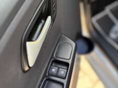 VOLKSWAGEN FOX 1.6 MI 8V 2013 2013/2013 NEURI VEÍCULOS LAJEADO / Carros no Vale