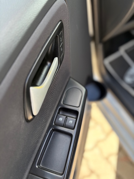 VOLKSWAGEN FOX 1.6 MI 8V 2013 2013/2013 NEURI VEÍCULOS LAJEADO / Carros no Vale