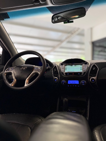 HYUNDAI IX35 2.0 16V FLEX 4P AUTOMATICO 2011/2012 MALAGGI VEÍCULOS ENCANTADO / Carros no Vale