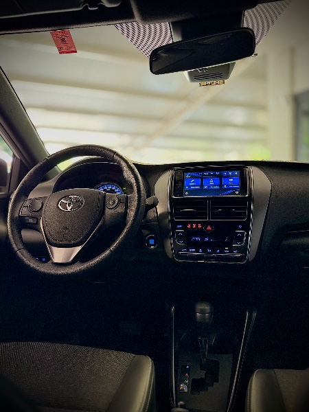 TOYOTA YARIS 1.5 16V FLEX XS MULTIDRIVE 2022/2023 MALAGGI VEÍCULOS ENCANTADO / Carros no Vale