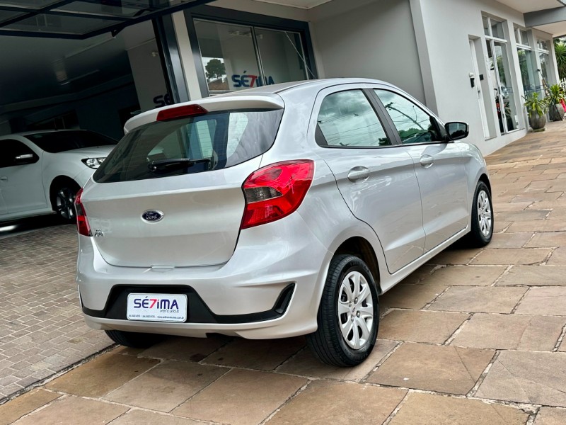 FORD KA SE 1.0 2020/2021 SÉTIMA VEÍCULOS GUAPORÉ / Carros no Vale