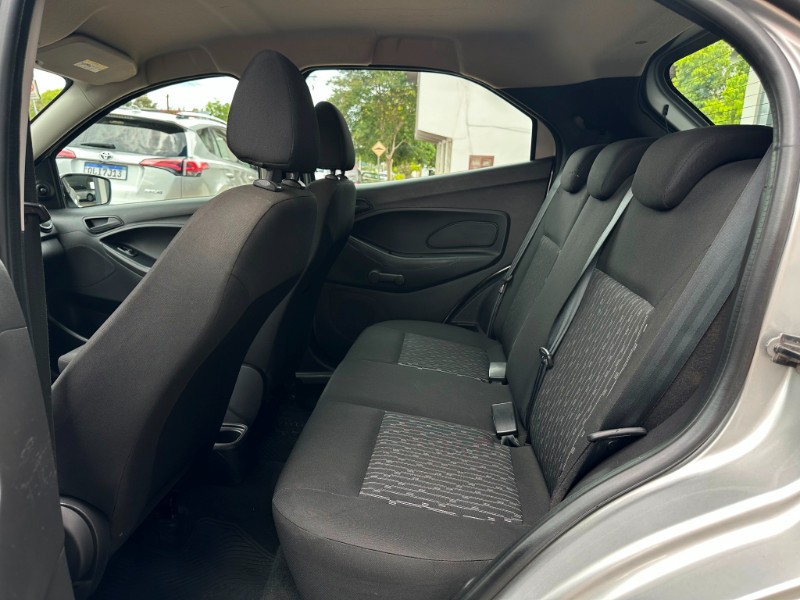 FORD KA SE 1.0 2020/2021 SÉTIMA VEÍCULOS GUAPORÉ / Carros no Vale