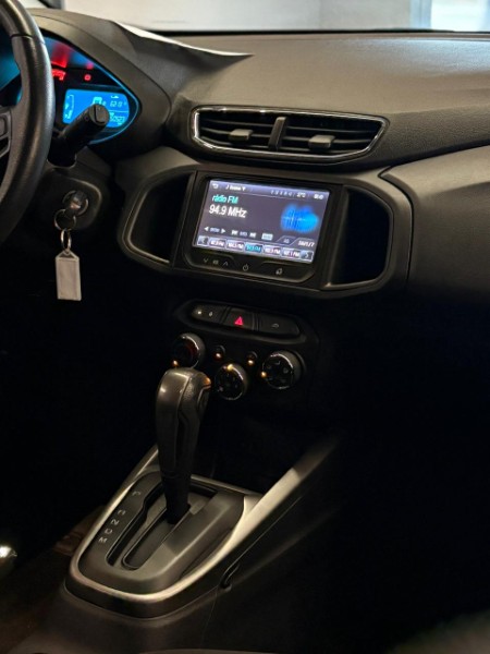 CHEVROLET ONIX 1.4 LTZ 2015/2015 JM AUTOMÓVEIS VENÂNCIO AIRES / Carros no Vale