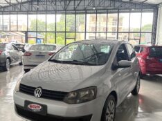 VOLKSWAGEN FOX 1.6 8V 2013 2013/2013 NEURI VEÍCULOS LAJEADO / Carros no Vale