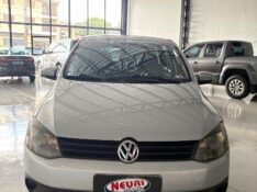VOLKSWAGEN FOX 1.6 8V 2013 2013/2013 NEURI VEÍCULOS LAJEADO / Carros no Vale