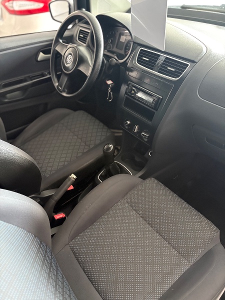 VOLKSWAGEN FOX 1.6 8V 2013 2013/2013 NEURI VEÍCULOS LAJEADO / Carros no Vale